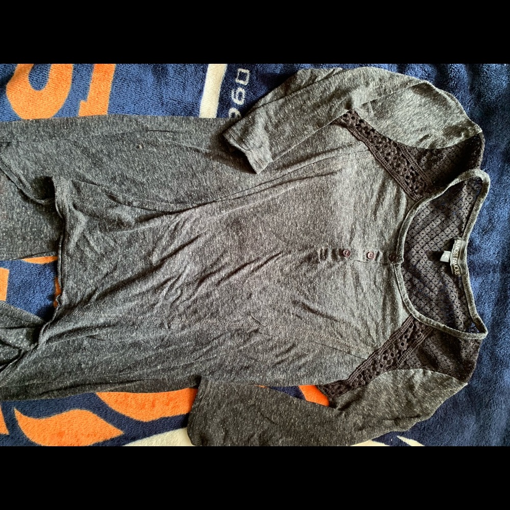 Half sleeve grey shirt
